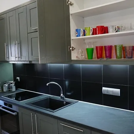 Giorgo's Luxury Apartment Leonidio