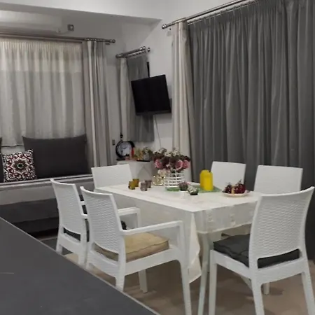 Giorgo's Luxury Apartment
